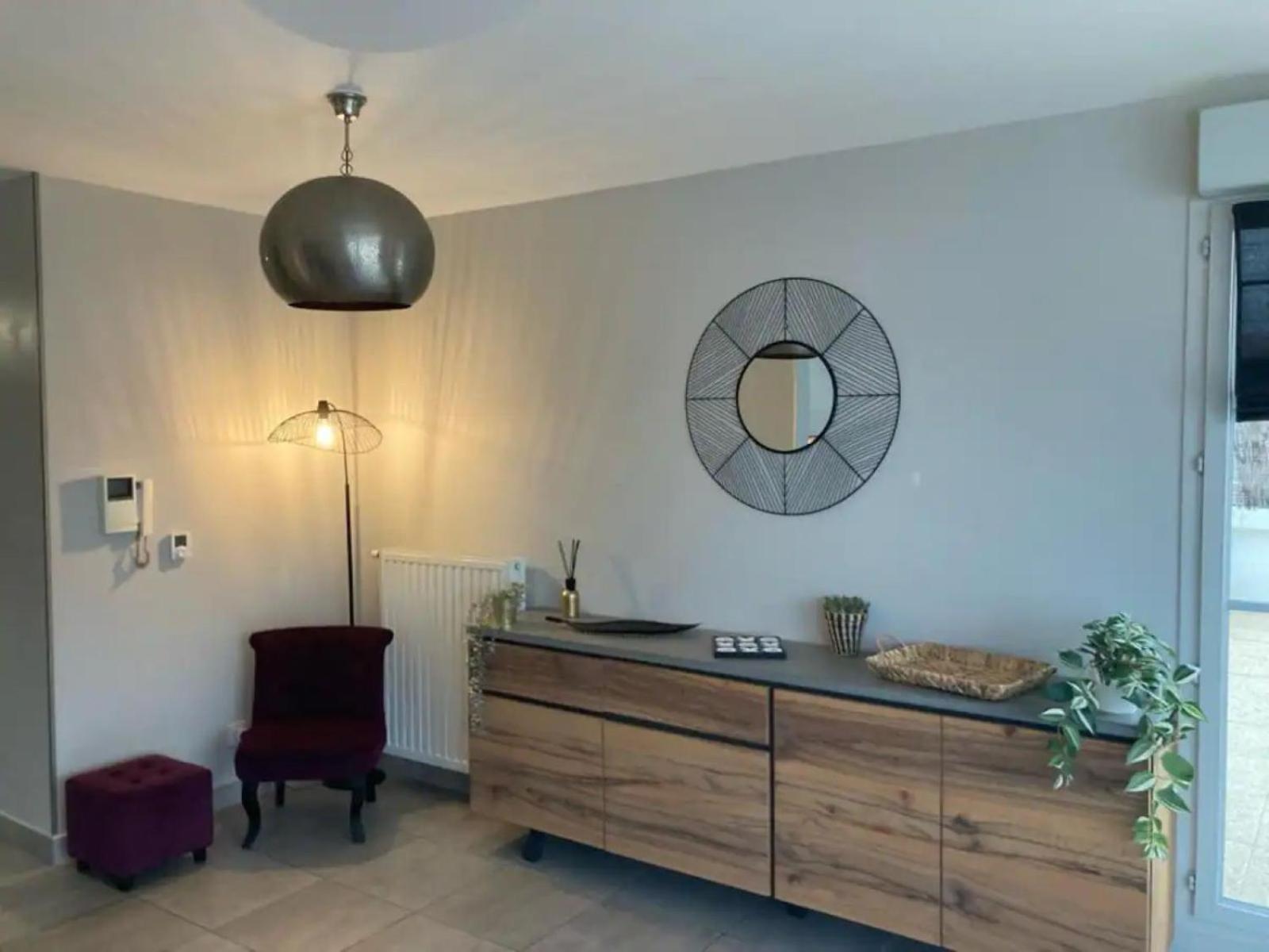 Apartment Standing 3 Chambres, Parkings, Terrasse Meyzieu